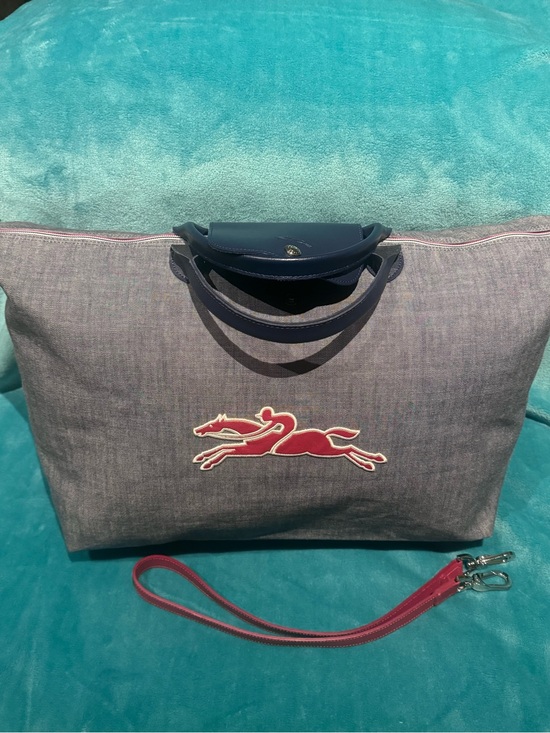 Longchamp Handbags - EUC Longchamp Le Pliage “On The Road” Extra Large Travel Tote